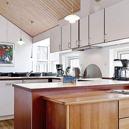 Four-Bedroom Holiday Home In Hasle 5 エクステリア 写真