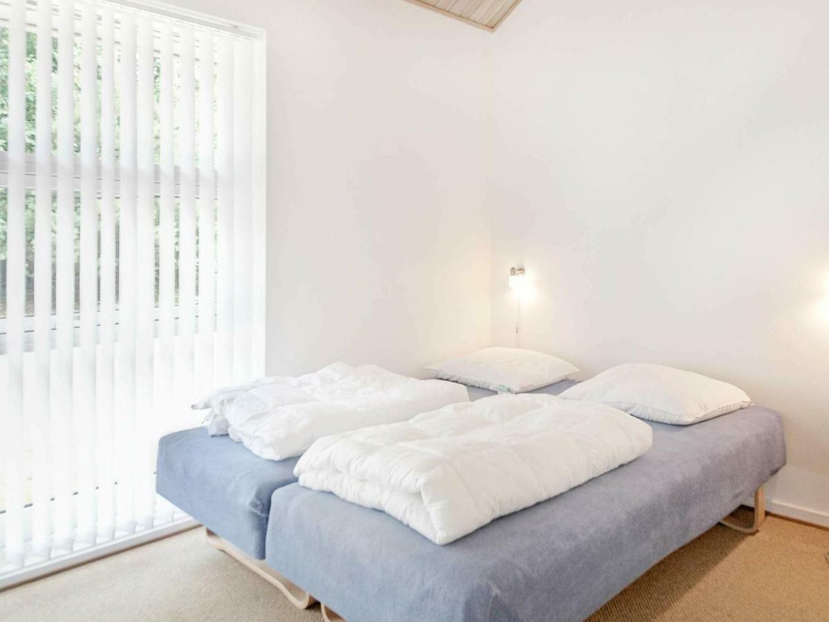Four-Bedroom Holiday Home In Hasle 5 エクステリア 写真