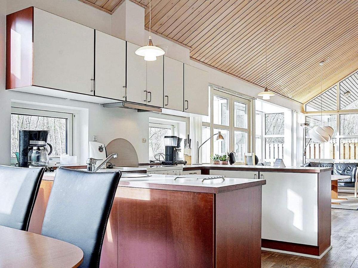 Four-Bedroom Holiday Home In Hasle 5 エクステリア 写真